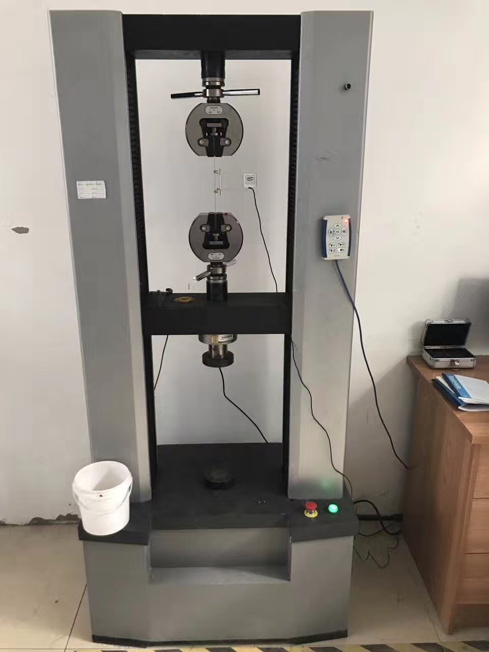 微機(jī)控制電子萬能試驗(yàn)機(jī)