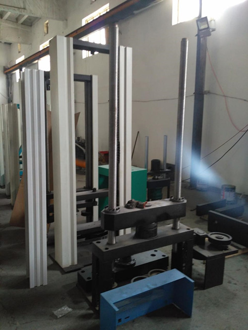 數(shù)顯式萬能材料試驗機的問題解決 